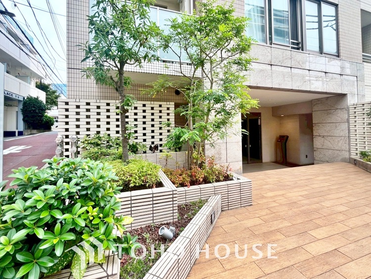 外観 【APPEARANCE】◆眩い◆光が燦々と入り、家族の笑顔を照らす。「いつまでも続いて」と願う夢のような毎日がここにある。