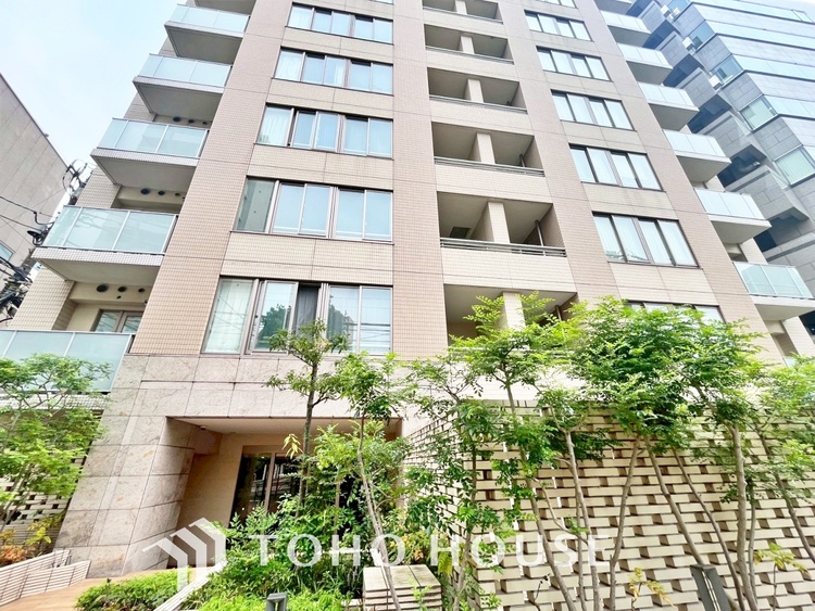 バルコニー 【BALCONY】◆Open new door◆扉の向こうには青空が広がっている。