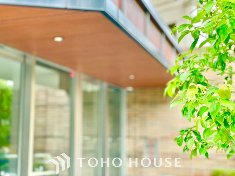 外観 【APPEARANCE】◆陽光◆が差し込む。この開放的な空間に家族の笑顔が集う。家族が一緒に過ごす空間は明るく、