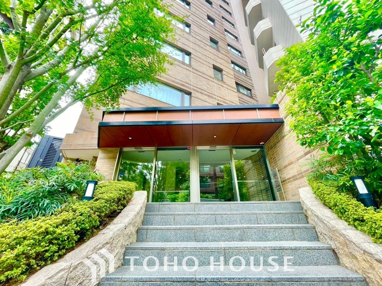 バルコニー 【BALCONY】◆Open new door◆扉の向こうには青空が広がっている。