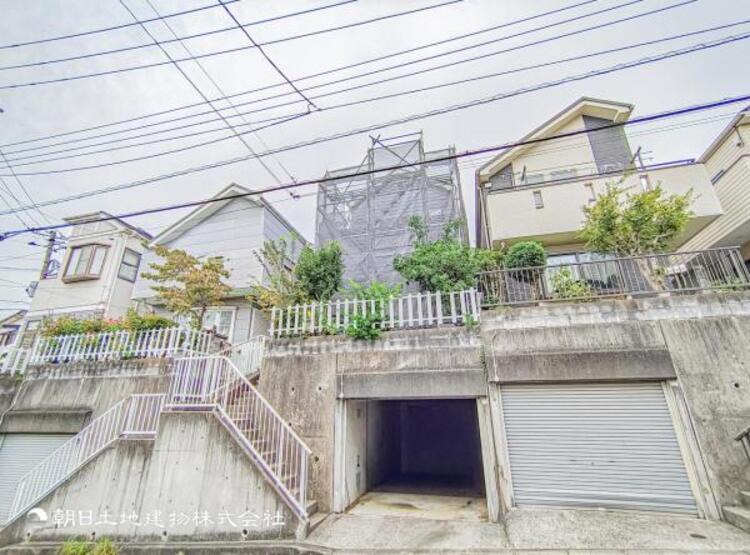 外観 自慢したくなるマイホーム！流行に左右されない上質な佇まい！！　満たされる時間をじっくり堪能できそうです　洗練されたものにふれることでもっともっと『おうちじかん』が充実したものになるでしょう！