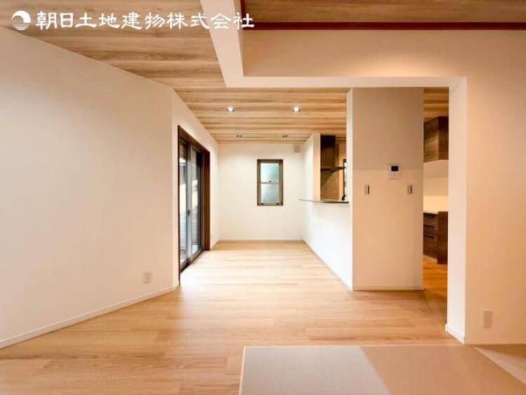 居間 すぐの見学や資料請求などお気軽にお問い合わせお待ちしております