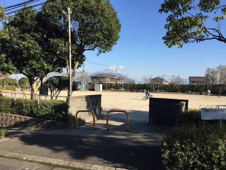周辺 【西陵第12公園】鹿児島市西陵6丁目にある公園です 徒歩 約4分（約320m）