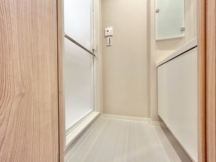 洗面 清潔感と心地よさを重視した、上質感漂うパウダールーム。