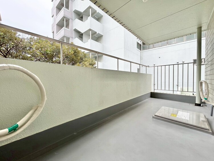 バルコニー 暮らしの中で、光と風を演出してくれるバルコニー。