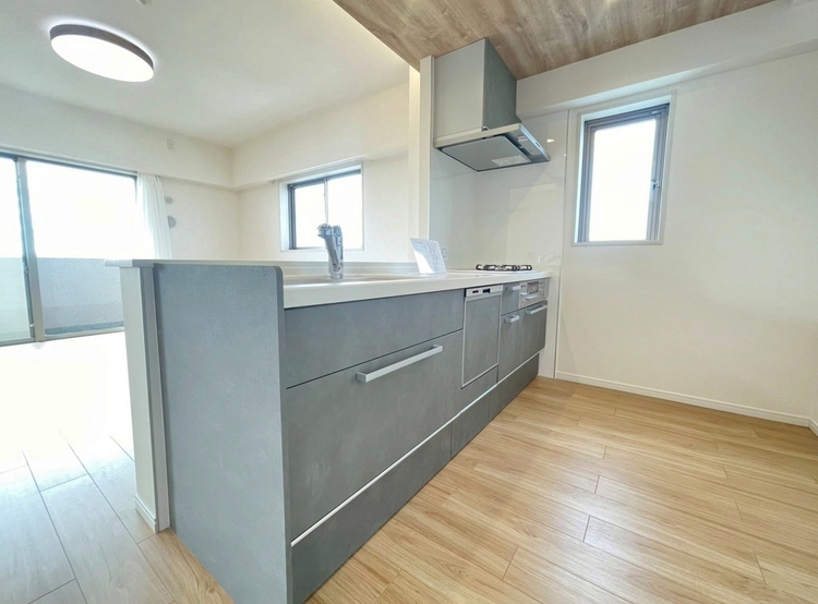 キッチン 洗練されたスタイリッシュなデザイン性と使いやすさを備えた仕様。