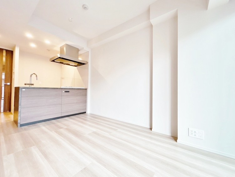 居間 快適に過ごす毎日を求めて、暮らしの中でご自身の「マイホーム」に創り上げてください。