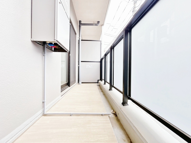 バルコニー 暮らしの中で、光と風を演出してくれるバルコニー。