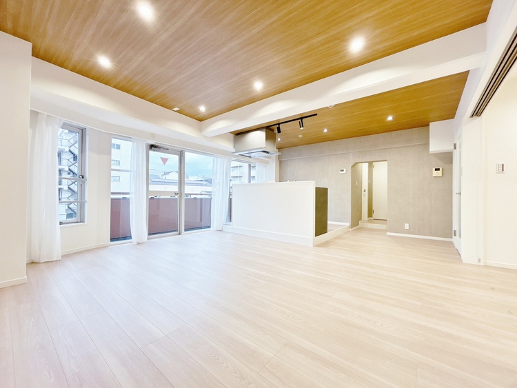 居間 豊かな居住性と、安心感を満たすクオリティが見事に調和した住空間。