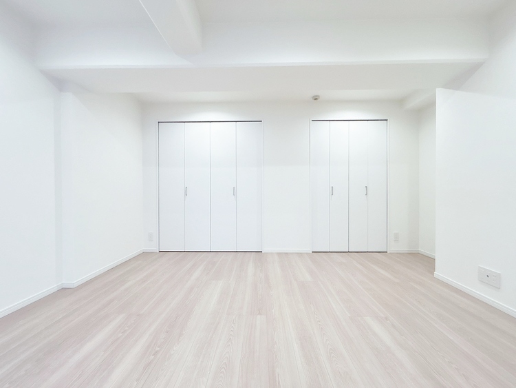 寝室 書斎や寝室へと変わっていくこの１室にどうアレンジするか、それを想像するだけで夢が膨らみますね。