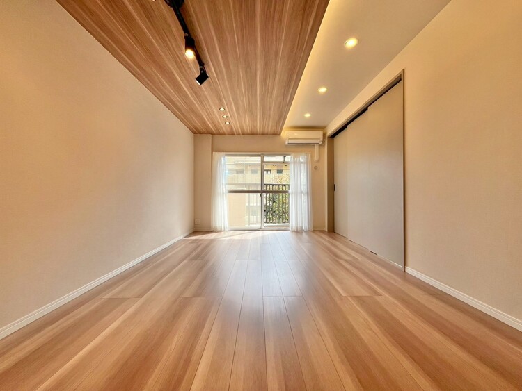 居間 豊かな居住性と、安心感を満たすクオリティが見事に調和した住空間。