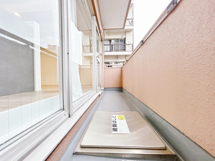 バルコニー 暮らしの中で、光と風を演出してくれるバルコニー。