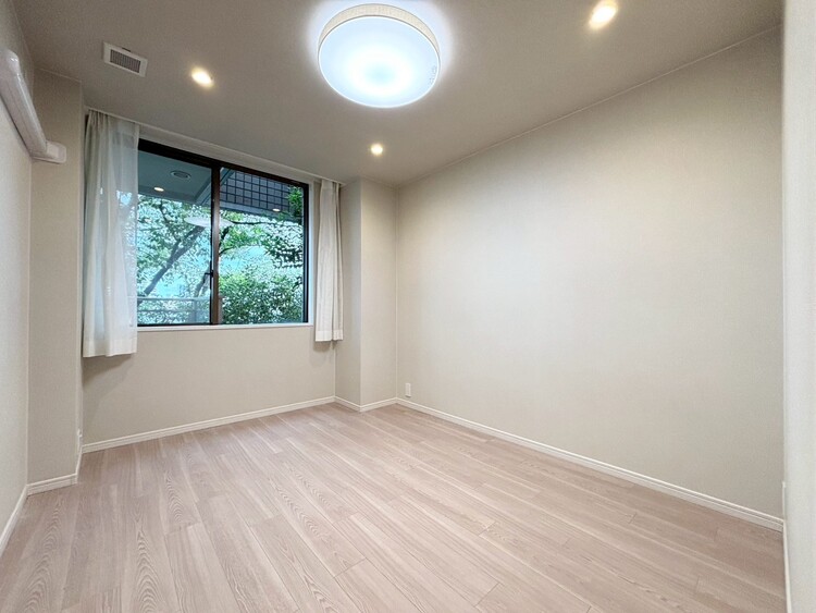 その他 清かで艶やかな時間をもたらしてくれる室内です。