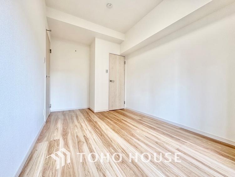 内装 寝室は一日の疲れを癒す大切な空間。快適で落ち着けるおすすめの間取りです。