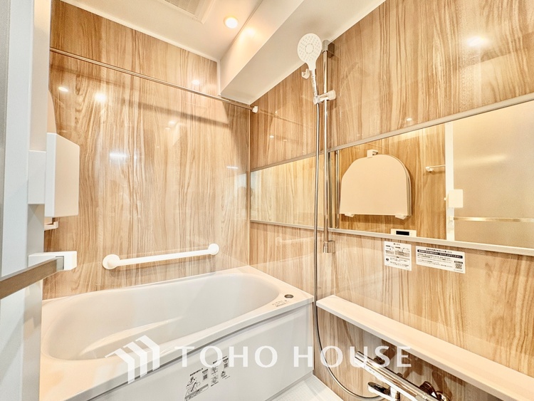 風呂 浴室は一日の疲れを癒す特別な空間。清潔感と快適性で心身ともにリフレッシュできます。