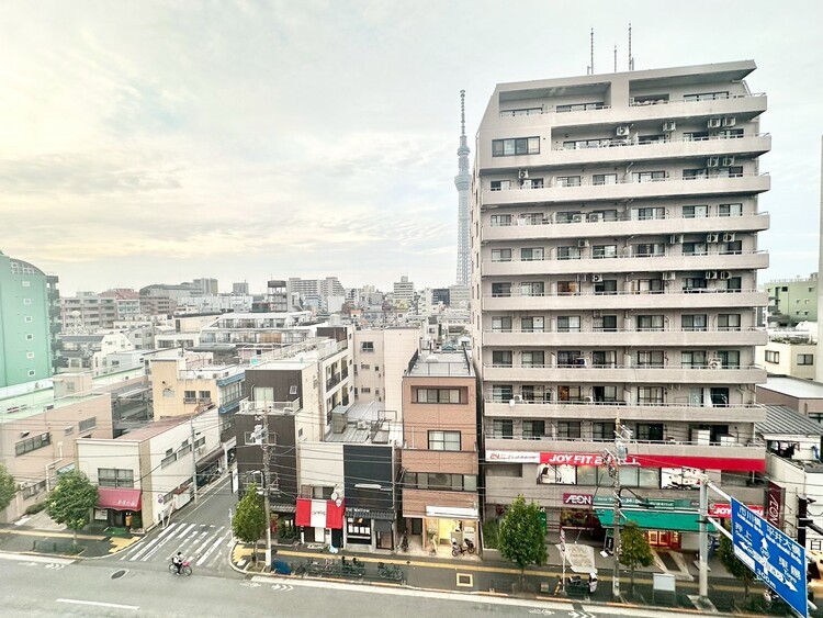 その他 眺望や窓からの景色が良いと、家で過ごす時間も快適です。