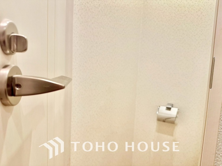 トイレ 現在改装中◆快適◆な生活に不可欠。節水型の高性能トイレを新設。