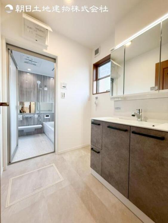 洗面 すぐの見学や資料請求などお気軽にお問い合わせお待ちしております