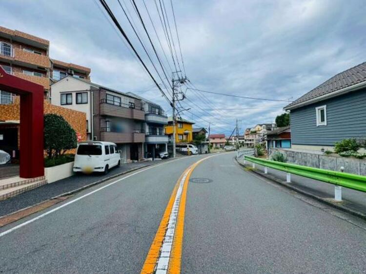 外観 歴史と自然が息づく風情ある高幡不動エリア。