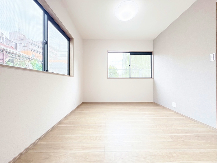 子供部屋 うららかな陽射しがどのお部屋にも降り注ぎますように、快適さを追求した間取設計。