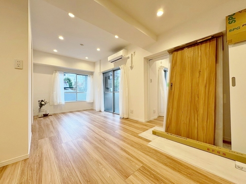 ロイヤルハイツ都の画像