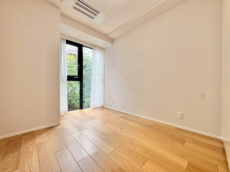 その他 清かで艶やかな時間をもたらしてくれる室内です。