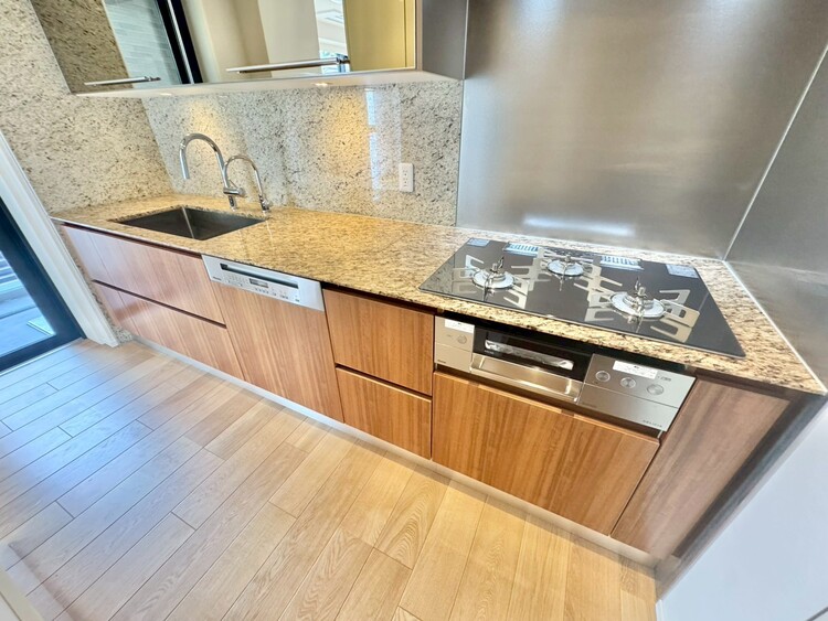 その他 使いやすくスタイリッシュなキッチン空間になっております。