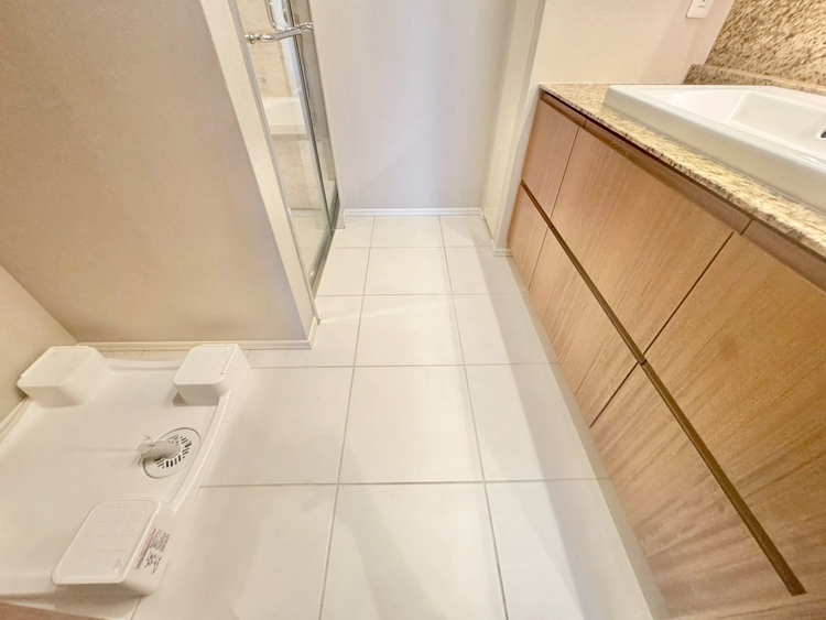 その他 十分な広さの脱衣所。