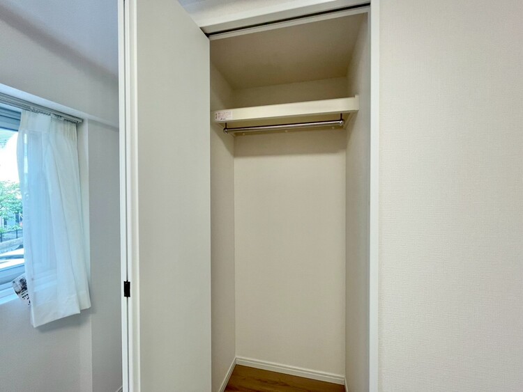 その他 収納スペースが付いていて、お部屋を広く使っていただけます。