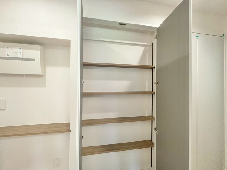 その他 家電やスーツケース、ストック品など何でも片付く嬉しい空間です。