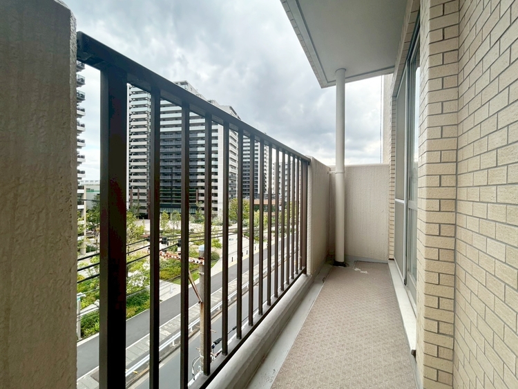 その他 朝の澄んだ空気や、夕方に吹く清々しい風を感じられるバルコニー。