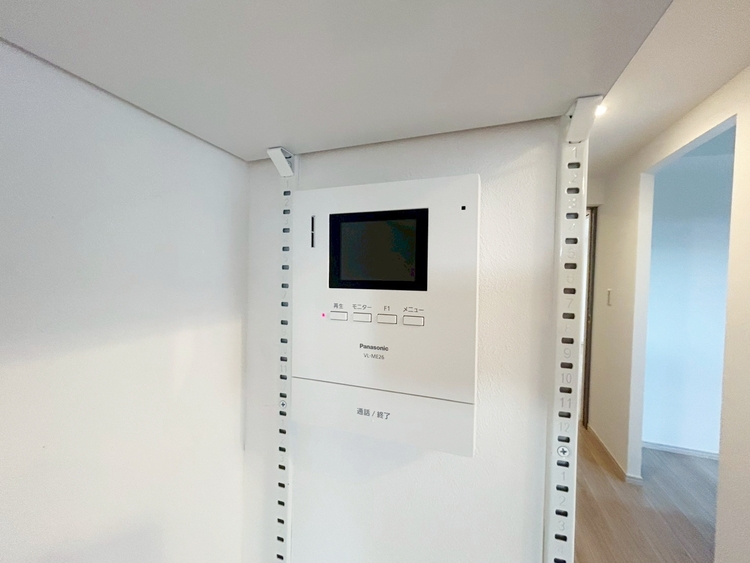 その他 誰が来てもわかる様にモニター付きインターホンを設置。