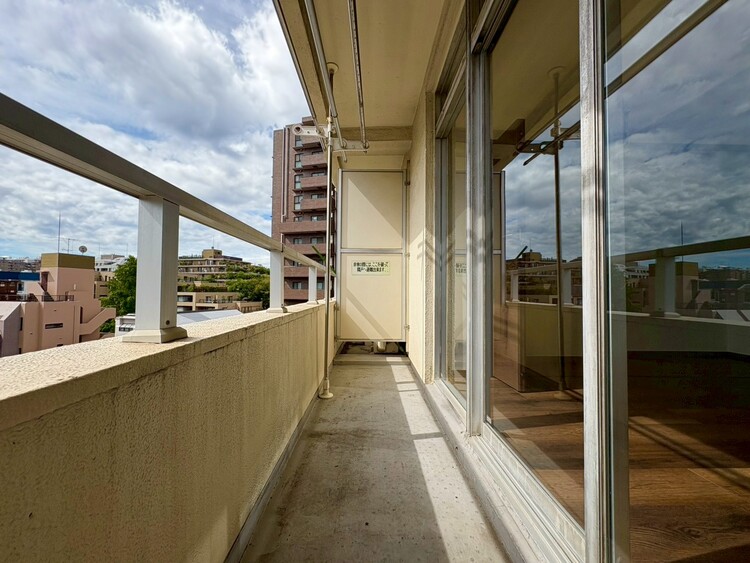 その他 朝の澄んだ空気や、夕方に吹く清々しい風を感じられるバルコニー。