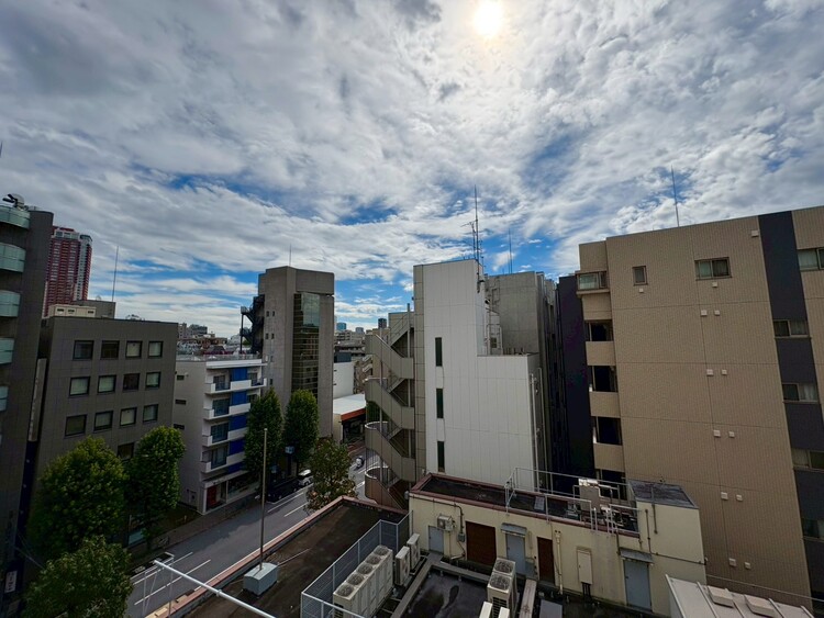 その他 眺望や窓からの景色が良いと、家で過ごす時間も快適です。