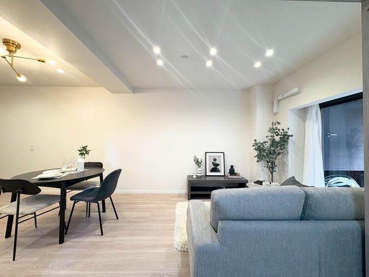 その他 シンプルな内装と偏り過ぎないデザインで統一しました。