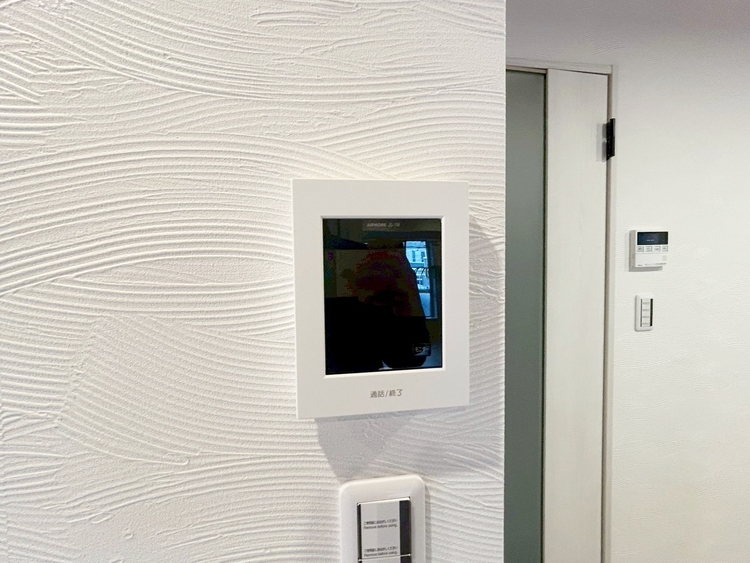 その他 誰が来てもわかる様にモニター付きインターホンを設置。