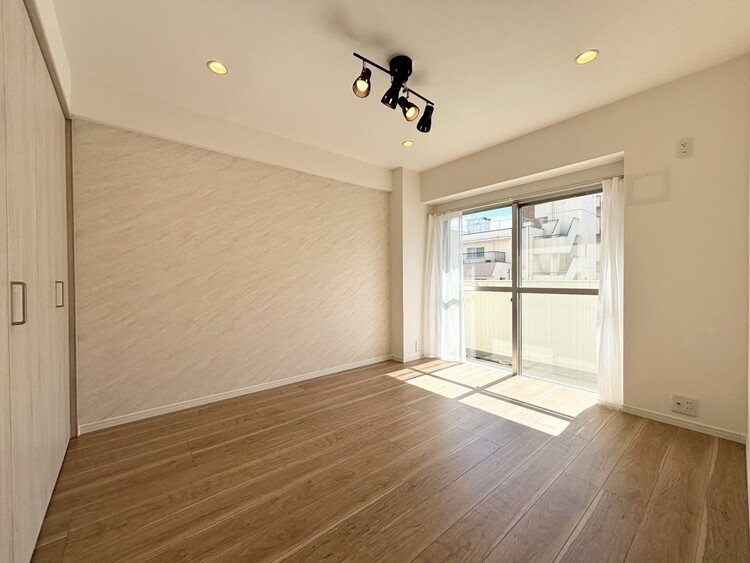 その他 清かで艶やかな時間をもたらしてくれる室内です。