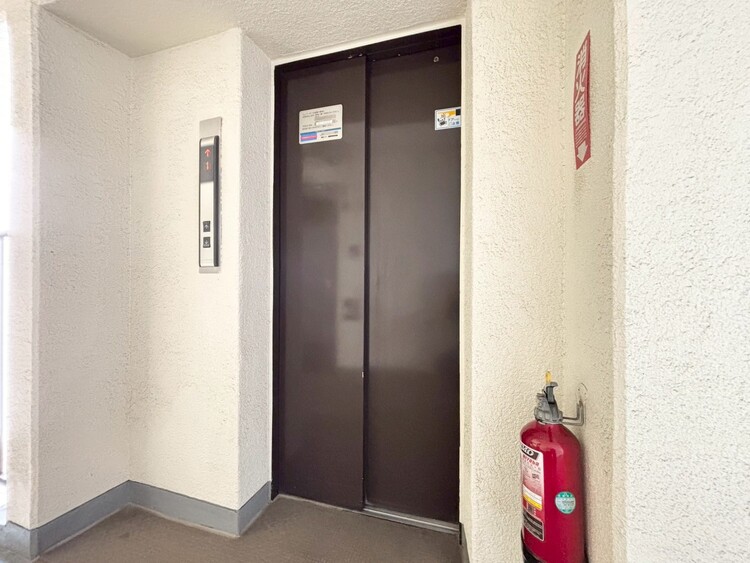 その他 エレベーター完備のため荷物が多くなっても安心。