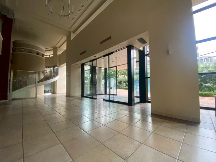 その他 館内は静寂な中が保たれており、管理が行き届いている印象を受けました。