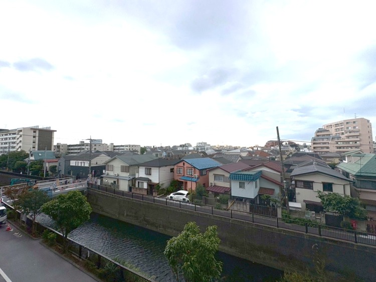 その他 眺望や窓からの景色が良いと、家で過ごす時間も快適です。