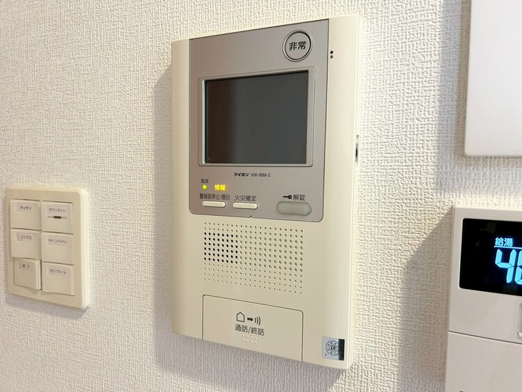 その他 誰が来てもわかる様にモニター付きインターホンを設置。
