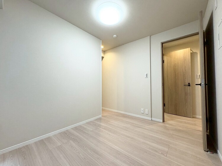 その他 清かで艶やかな時間をもたらしてくれる室内です。