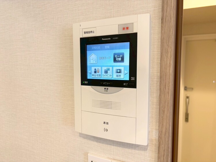 その他 誰が来てもわかる様にモニター付きインターホンを設置。
