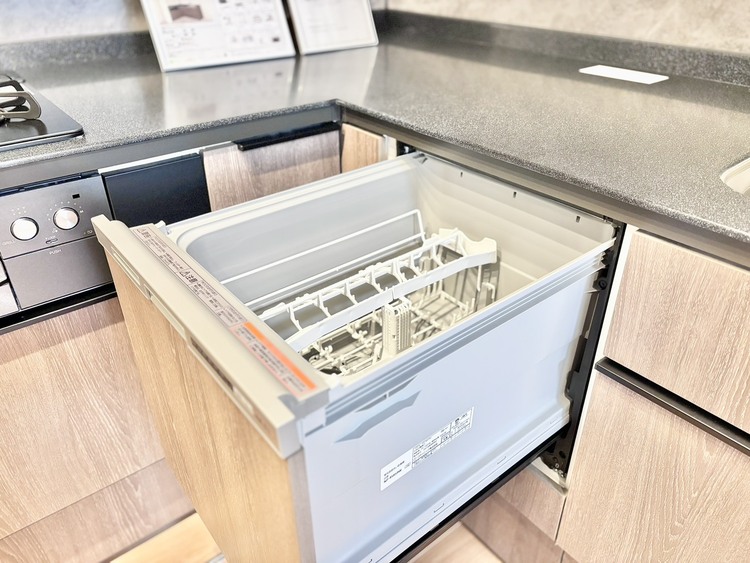 キッチン ◆夏の海の空◆あの頃の夏空のブルースカイ。太陽と潮のかおりが僕の鼻をかすめのんびりとしたリゾート地の情景が思い浮かぶ。心地よい夏の思い出のかおりを。