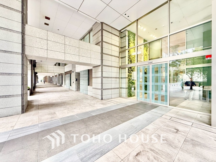 外観 ◆隠された美しさ◆流麗な音楽が流れているような繊細でいながら整然かつ堅牢なこの空間。この空間は確かに美しい。しかし、そこには美しさ以上のものが隠されている。