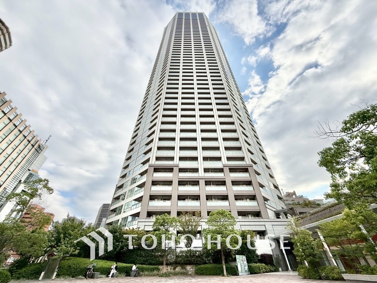 外観 ◆闇夜の輝き◆オレンジ色の光は大人になった今の僕にはわかる。1日の終わりを伝えに来たわけではなく、また明日が来る方へ導いてくれた事を。