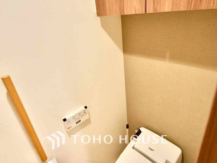 トイレ ◆トイレ◆トイレも全て新品に交換されており、清々しく新生活を始めることができます。白基調の清潔感のある空間に生まれ変わりました。