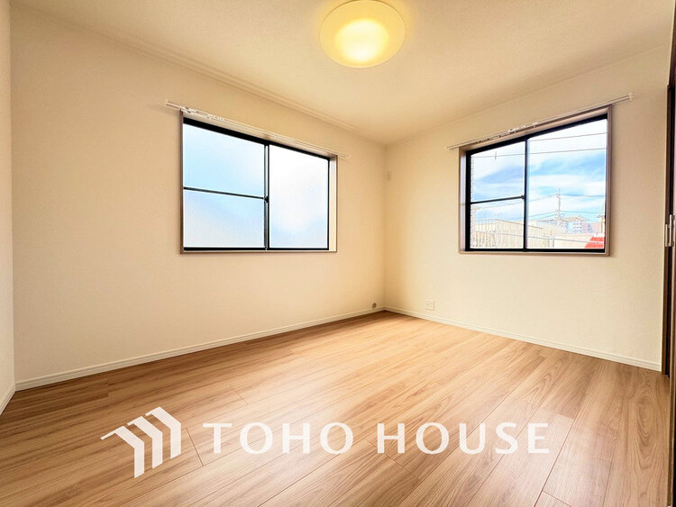 内装 シンプルですっきりとした室内は飽きのこない居心地の良い雰囲気