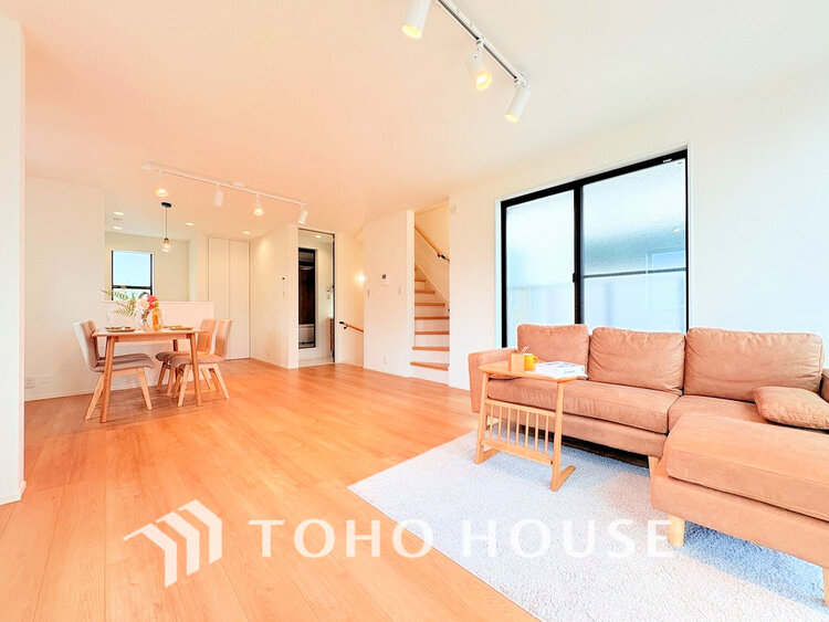 内装 ゆったりとくつろげる上質なリビングダイニングは、あなたの暮らしに価値のある時間を演出してくれます