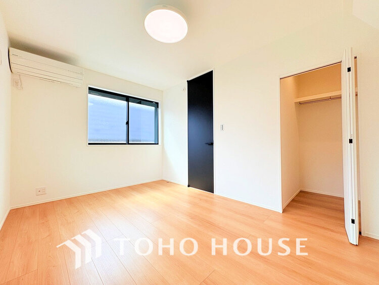 内装 家具の配置のし易い室内です。趣味の部屋としても充分な広さです